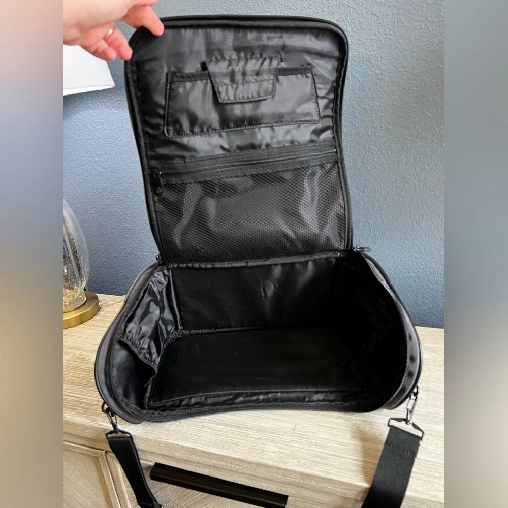 EUC!!! Eddie Bauer Charcoal and Black Carry On Travel Bag